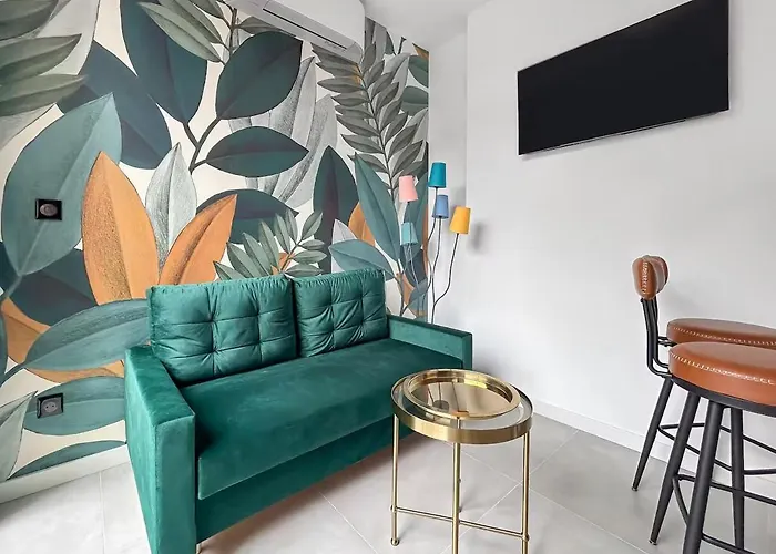 Apartment 104 - De Gamme, Wifi, Climatisation *